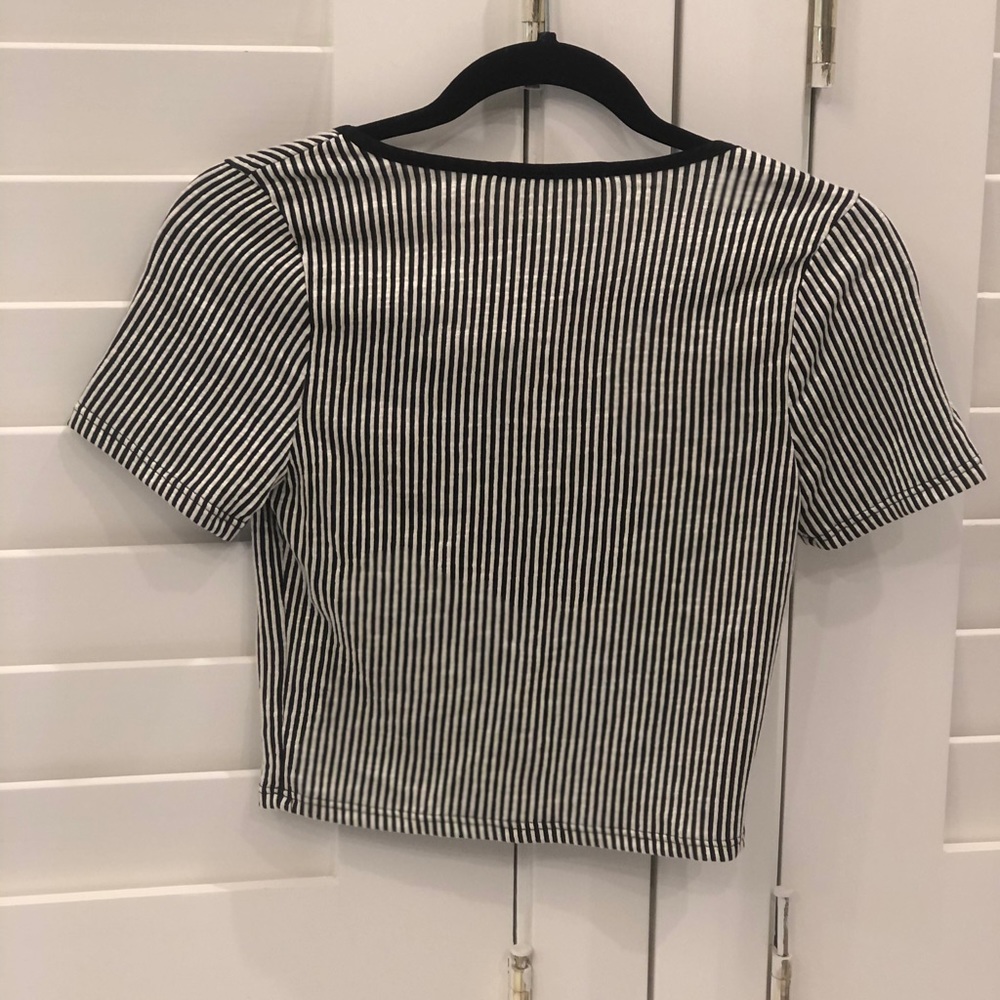 Striped Crop Top - Picture 2 of 2